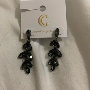 dangle earrings